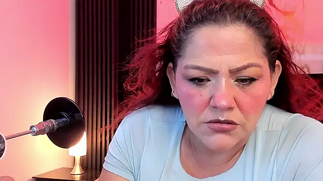 Snapshot of Aliyahsstone chatting on March 5, 2026, 12:35 pm Aliyahsstone online show from March 5, 2026, 12:35 pm