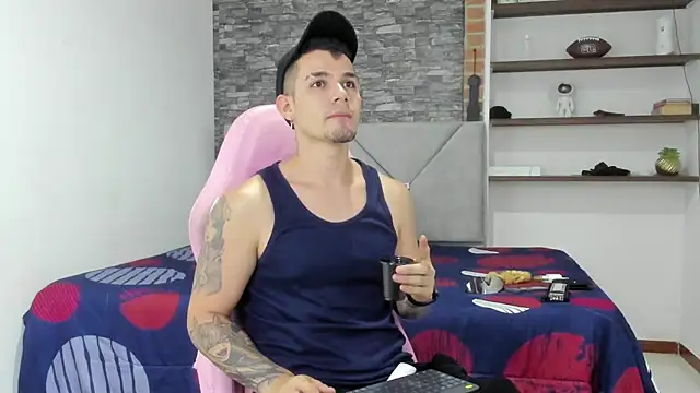 BooyHott  online show from February 20, 2026, 7:16 pm