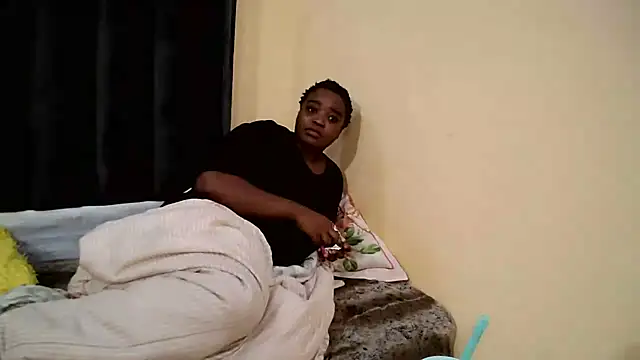 Snapshot of BendOveR0123 chatting on November 16, 2025, 6:23 pm BendOveR0123 online show from November 16, 2025, 6:23 pm