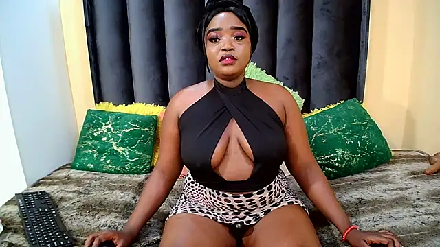 Snapshot of BendOveR0123 chatting on November 18, 2025, 4:10 pm BendOveR0123 online show from November 18, 2025, 4:10 pm