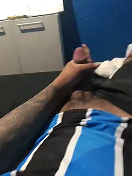 Alangostoso092 online show from September 25, 2025, 1:11 am