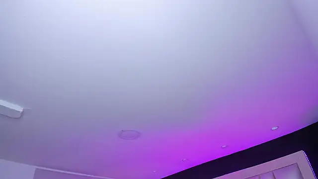 Snapshot of LuisaJonnes_ chatting on November 25, 2025, 6:30 pm LuisaJonnes online show from November 25, 2025, 6:30 pm