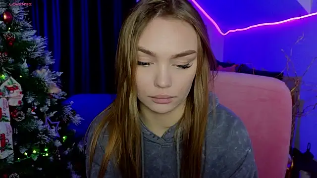 Snapshot of KitsyMoore chatting on December 15, 2025, 1:06 pm KitsyMoore online show from December 15, 2025, 1:06 pm