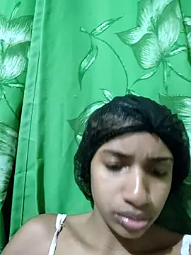 Snapshot of Barbiefox24 chatting on October 21, 2025, 5:51 am Barbiefox24 online show from October 21, 2025, 5:51 am