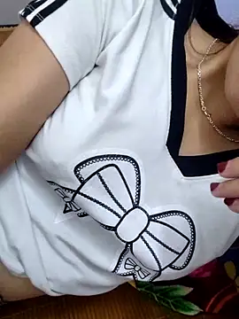 phuongxinhxan online show from October 4, 2025, 3:02 pm