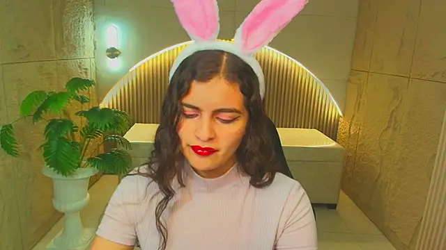 dany r  online show from December 15, 2025, 12:55 pm