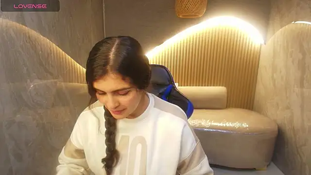 dany r  online show from September 29, 2025, 1:06 pm