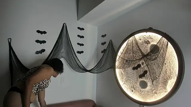 Isabella-Rosssi online show from October 26, 2025, 4:35 am