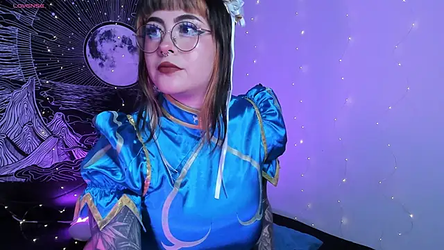 Snapshot of Hallucigenia_ chatting on October 22, 2025, 8:41 pm Hallucigenia online show from October 22, 2025, 8:41 pm