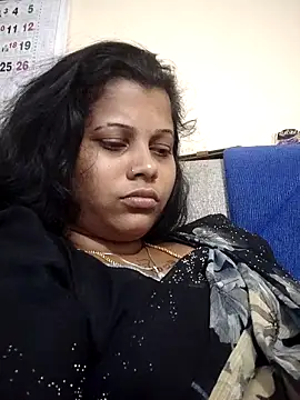 sweetqueen143 online show from October 5, 2025, 6:20 pm