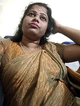 sweetqueen143 online show from October 13, 2025, 4:30 pm