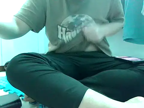 loveninja online show from April 3, 2026, 4:52 am