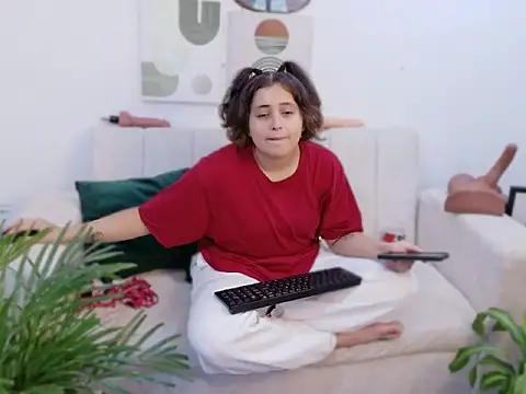 dirty feelena online show from October 17, 2025, 7:04 pm