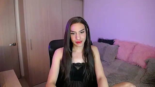 SamaraSilex online show from December 15, 2025, 2:39 am