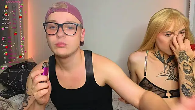 Snapshot of Michelle_Jacksonn chatting on October 6, 2025, 1:12 pm Michelle Jacksonn online show from October 6, 2025, 1:12 pm