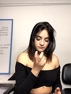 Maddy Rouse1 online show from October 23, 2025, 9:13 pm