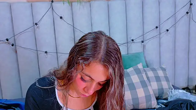 MyApril   online show from March 5, 2026, 12:35 pm