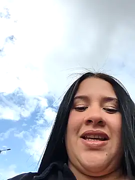 Snapshot of Cloe_27 chatting on October 13, 2025, 7:48 pm Cloe 27 online show from October 13, 2025, 7:48 pm