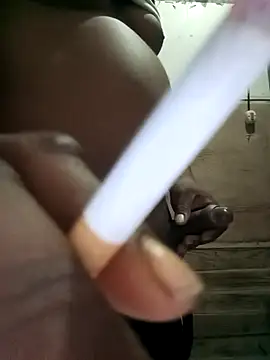 Snapshot of calntt28 chatting on November 5, 2025, 9:23 am calntt28 online show from November 5, 2025, 9:23 am