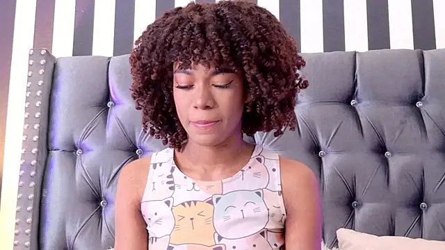 Stellaciel  online show from November 13, 2025, 10:24 pm