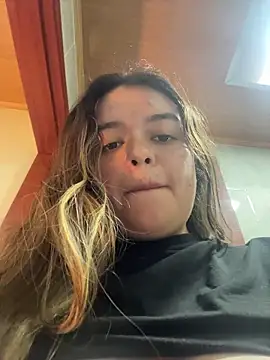 Aphrill online show from January 10, 2026, 8:37 pm