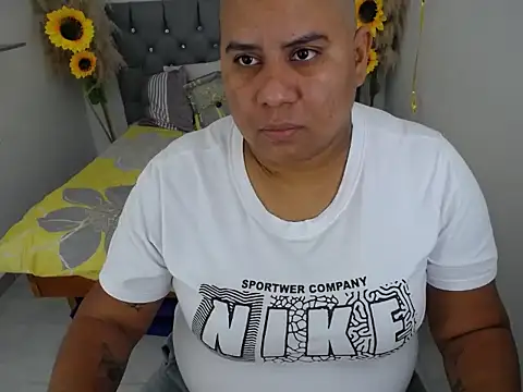 Snapshot of hotlesby_valery chatting on October 24, 2025, 12:04 pm hotlesby valery online show from October 24, 2025, 12:04 pm