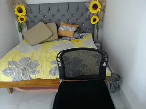 Snapshot of hotlesby_valery chatting on January 17, 2026, 12:09 pm hotlesby valery online show from January 17, 2026, 12:09 pm