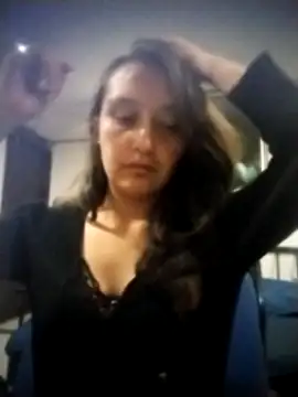 Snapshot of Karla-giraldo_ chatting on November 9, 2025, 5:11 am Karla-giraldo online show from November 9, 2025, 5:11 am