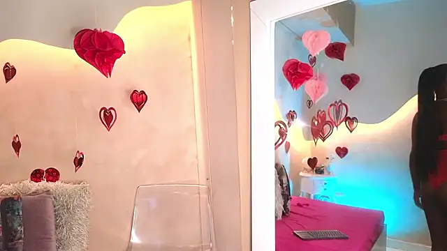 SaraGuzmann online show from February 13, 2026, 7:58 pm