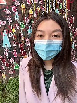 fioralba online show from March 25, 2026, 2:27 pm