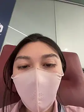 Snapshot of fioralba chatting on June 1, 2026, 5:01 pm fioralba online show from June 1, 2026, 5:01 pm