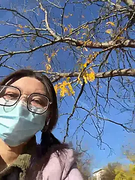 fioralba online show from October 28, 2025, 1:54 pm