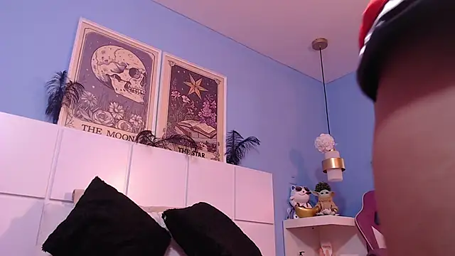 Snapshot of PenelopeBond chatting on December 17, 2025, 8:25 pm PenelopeBond online show from December 17, 2025, 8:25 pm