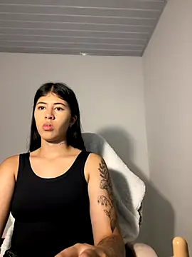 Carolinecute online show from October 16, 2025, 11:57 pm