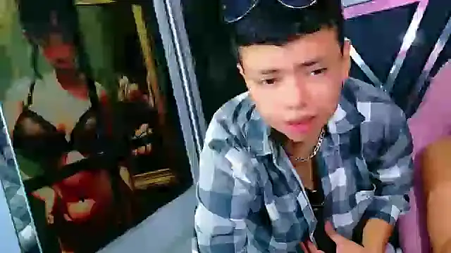 Snapshot of Twindesires chatting on September 19, 2025, 5:17 pm Twindesires online show from September 19, 2025, 5:17 pm