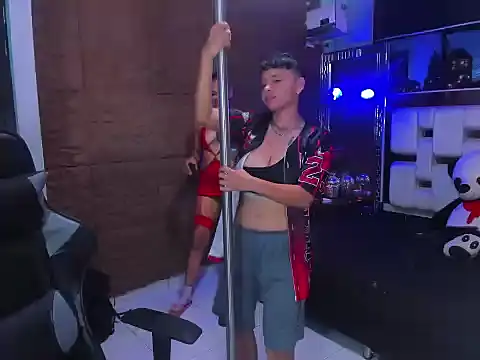 Snapshot of Twindesires chatting on October 11, 2025, 1:50 am Twindesires online show from October 11, 2025, 1:50 am