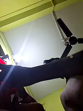 kkshan0923 online show from February 20, 2026, 1:57 am