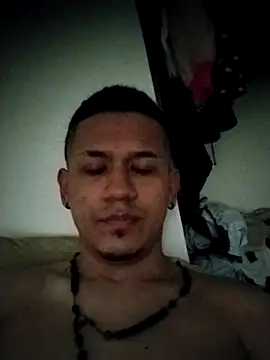 Mohamedxxx13 online show from September 29, 2025, 3:17 pm