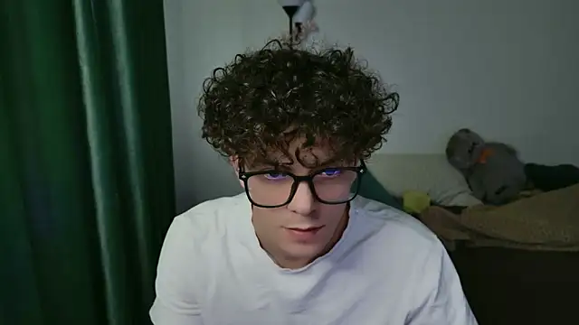 dreamgonetan online show from September 24, 2025, 3:07 pm