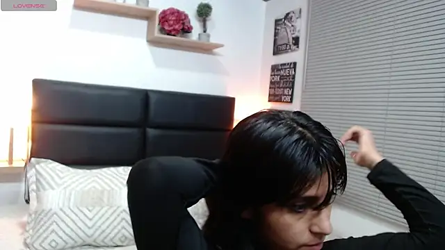 Snapshot of scarlett_and_justin chatting on October 11, 2025, 3:18 am scarlett and justin online show from October 11, 2025, 3:18 am