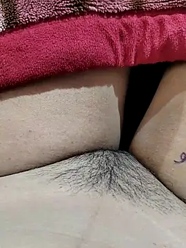 Snapshot of auntybbk chatting on October 16, 2025, 8:33 am auntybbk online show from October 16, 2025, 8:33 am