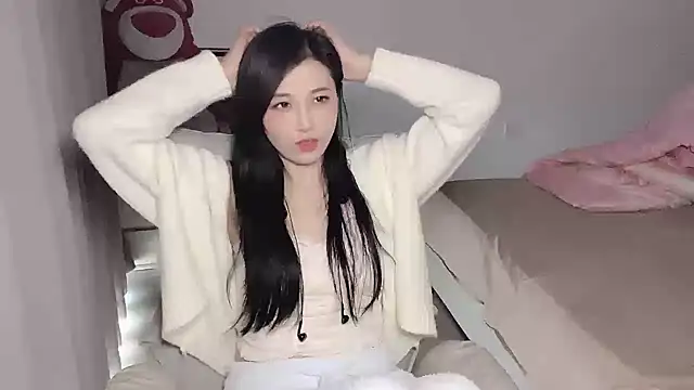 Snapshot of Mien-MM chatting on November 13, 2025, 3:21 am Mien-MM online show from November 13, 2025, 3:21 am