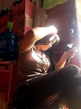 cunconcute online show from October 2, 2025, 2:04 am