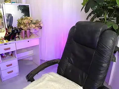 Snapshot of AngelitaDeputouch chatting on November 10, 2025, 11:37 am AngelitaDeputouch online show from November 10, 2025, 11:37 am