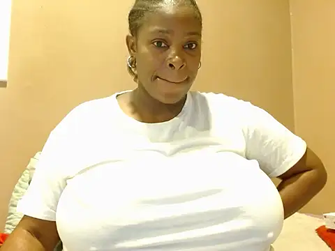 Snapshot of champaigncork chatting on May 19, 2026, 11:45 pm champaigncork online show from May 19, 2026, 11:45 pm