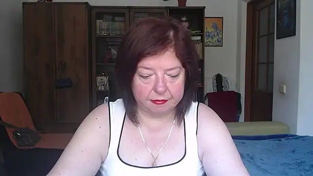 Snapshot of Violet_Pulse chatting on July 16, 2026, 8:44 am Violet Pulse online show from July 16, 2026, 8:44 am