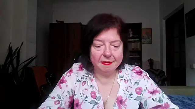 Snapshot of Violet_Pulse chatting on April 2, 2026, 9:49 am Violet Pulse online show from April 2, 2026, 9:49 am