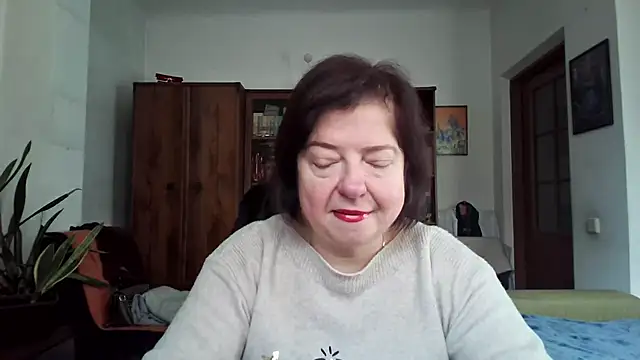 Snapshot of Violet_Pulse chatting on December 22, 2025, 9:31 am Violet Pulse online show from December 22, 2025, 9:31 am