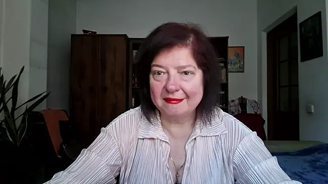 Snapshot of Violet_Pulse chatting on April 17, 2026, 9:23 am Violet Pulse online show from April 17, 2026, 9:23 am