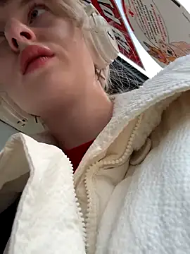 Snapshot of RonnieKiss chatting on October 12, 2025, 4:58 am RonnieKiss online show from October 12, 2025, 4:58 am